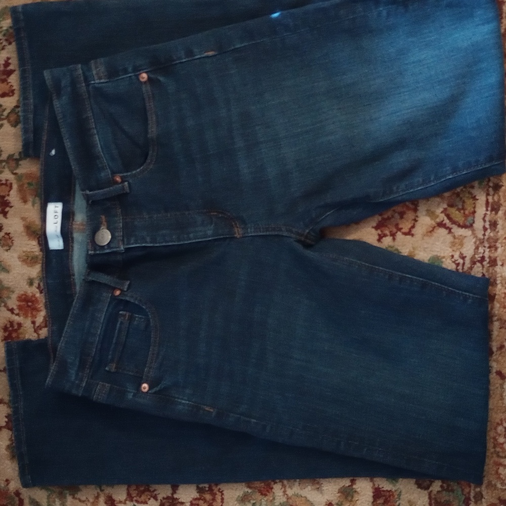Ann Taylor LOFT jeans LIKE NEW!Modern Straight w/stretch.Size 28 (6) 31"inseam